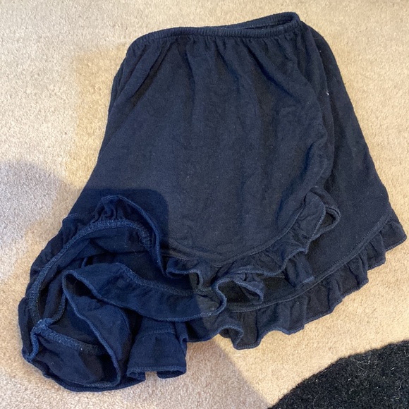 Brandy Melville Shorts - Picture 2 of 3